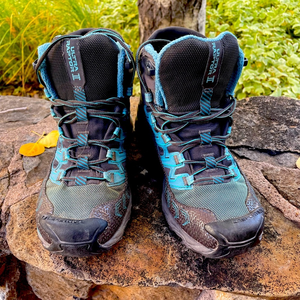 Great condition used hiking boots worn several time but still great condition